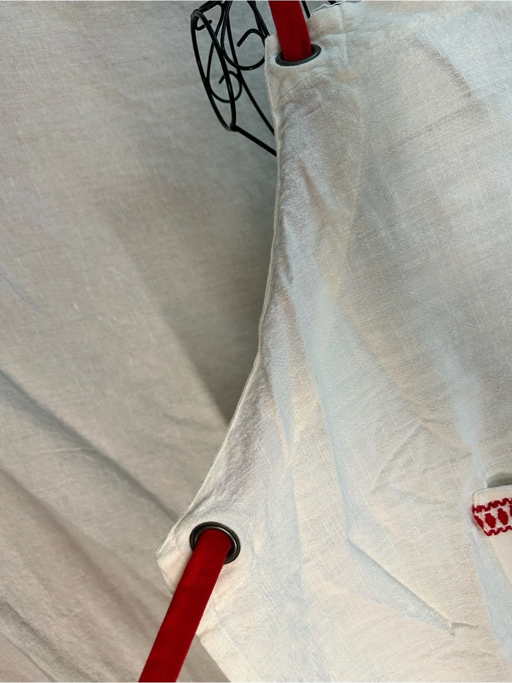 Hearth & Hand with Magnolia Apron New ‘sour cream & red’
